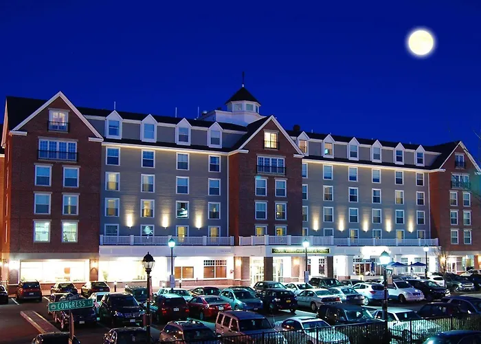 Salem Waterfront Hotel & Suites