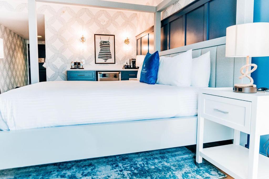 Waterfront & Hotel 4*