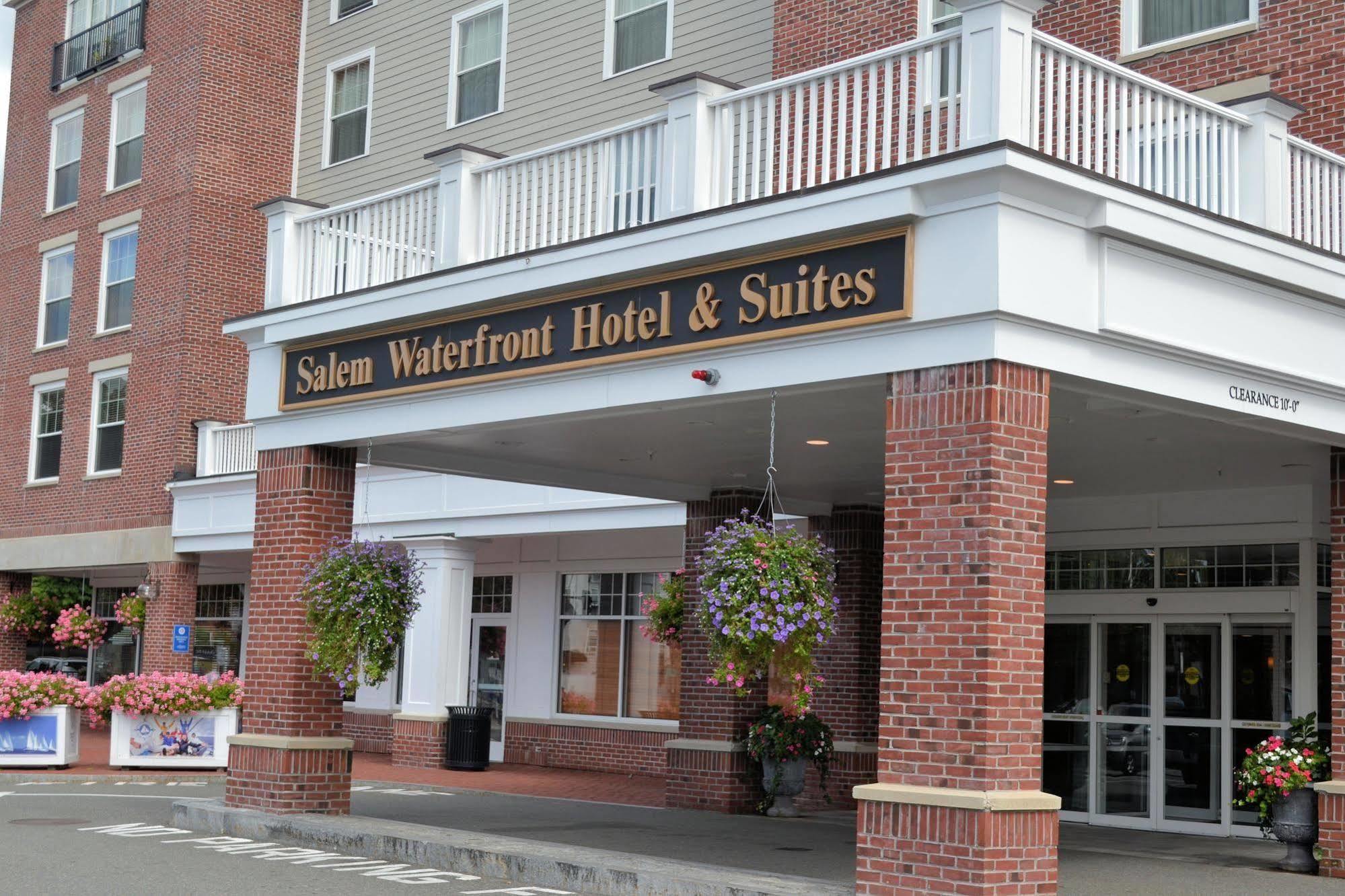 Waterfront & 4*